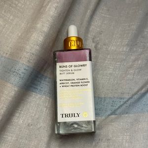 Truly Beauty Buns of Glowry